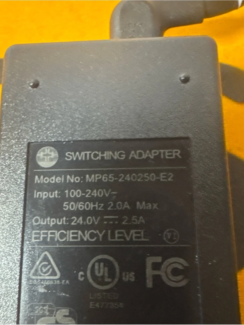 Switching Adapter Mp65-240250-e2 5.3 1.7mm 24.0v 2.5A Power Supply
